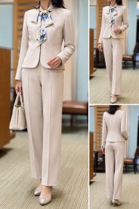 シャネルタイプのパンツスーツ