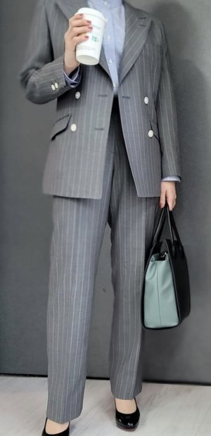 レディース　ダブル　スーツ